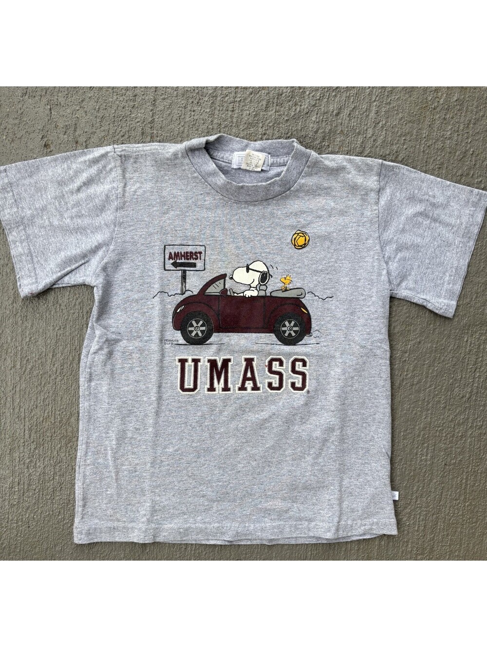 Vintage 90s University Of Massachusetts Umass Amherst Snoopy Shirt YOUTH Medium
